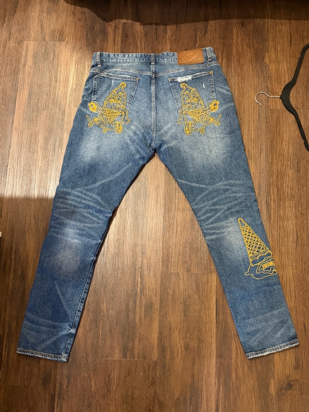 Icecream Men's Running Dog Jeans & Ice cream sandwich T Set - Picture 4 of 9